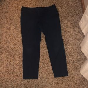 Women’s Old Navy Pixie ankle pants. Size 14 Navy.